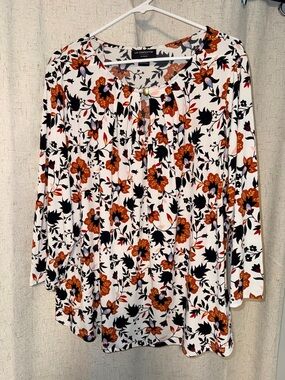 Liz Claiborne White Floral Long-Sleeve Tunic with Rust & Black Print